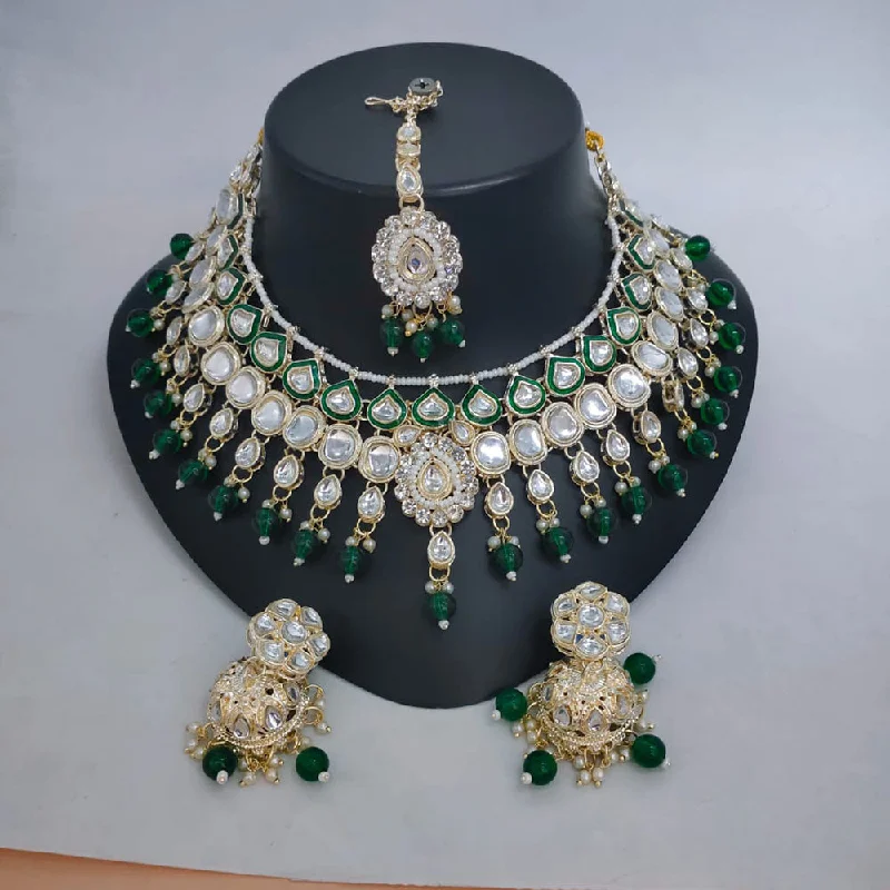 Lucentarts Jewellery Gold Plated Kundan Stone And Pearls Choker Necklace Set