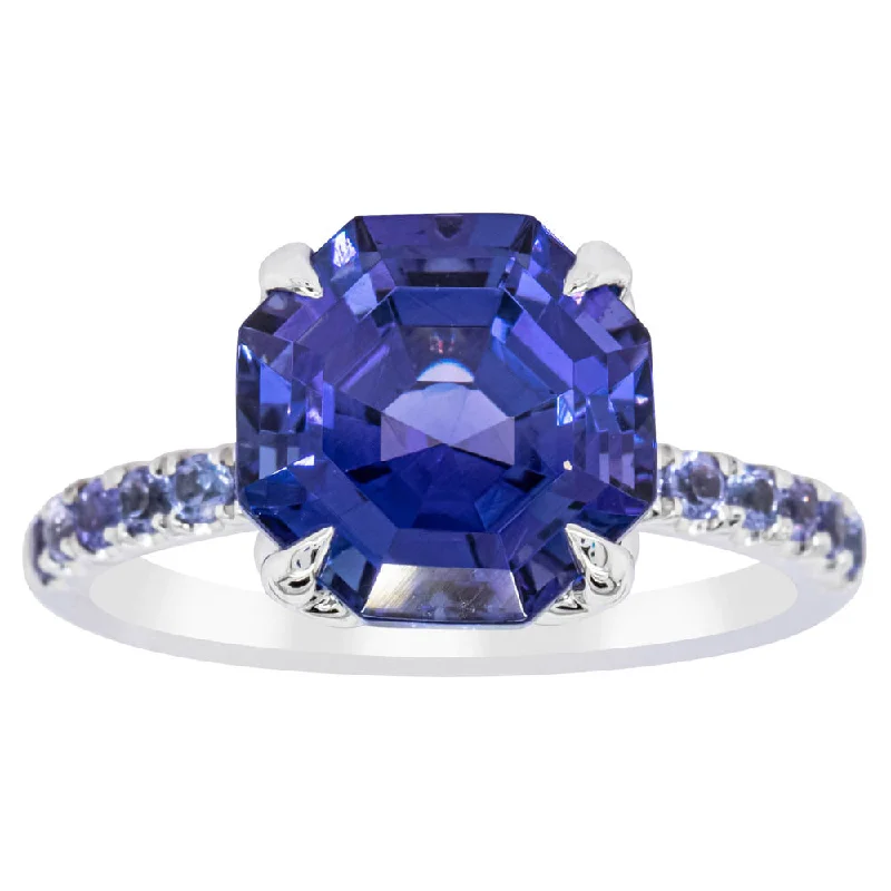 18ct White Gold Tanzanite Octavus Ring